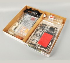Trumpeter 03802 1/24 CHINA HONGQI CA770 LIMOUSINE