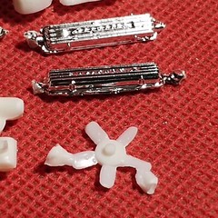 SBC Stock Engine No Carb 1960 Chevy Corvette 1:25 Scale Model Car Part MPC