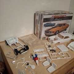Revell 85-4203 ’70 Mustang Mach 1 1:24 Special Edition Model Kit Partially Toget