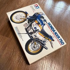Tamiya 1/12 Honda NXR750 Motorcycle Plastic Model Kit Paris-Dakar Rally Winner