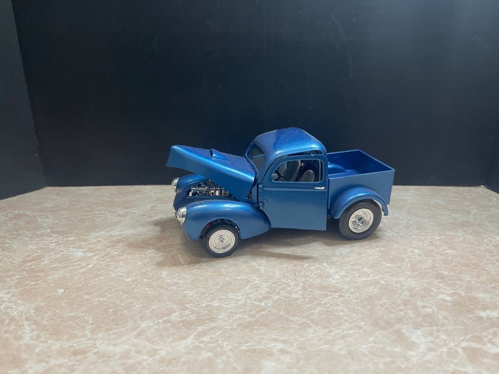 REVELL 1941 WILLYS PICKUP HOT ROD SCALE 1:25 CUSTOM BUILT MODEL