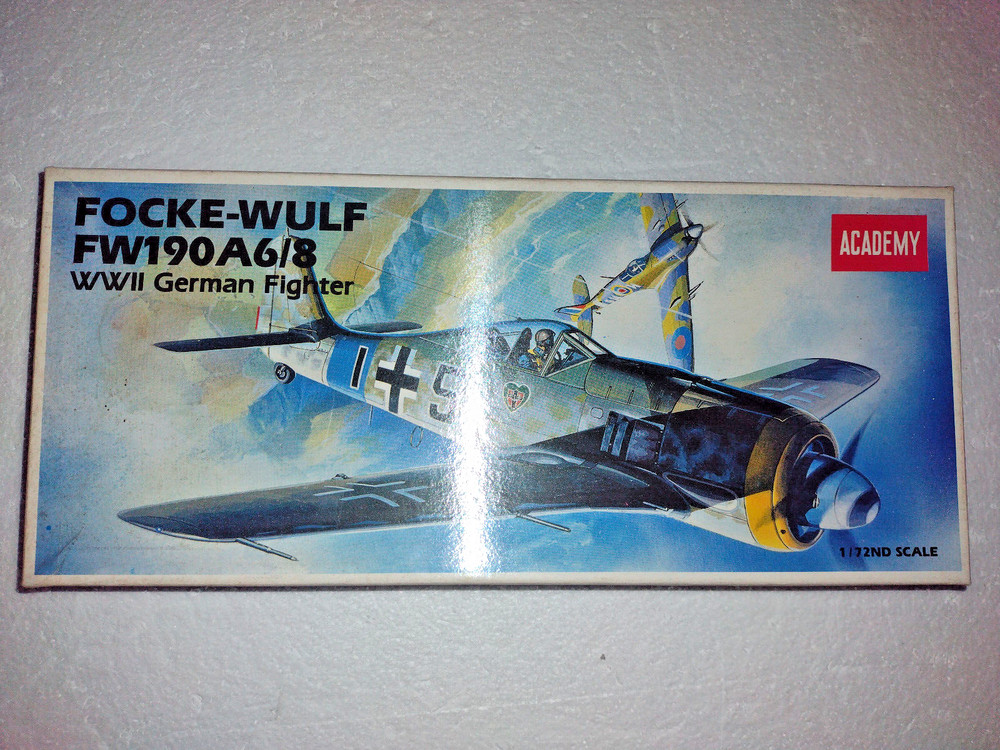 ACADEMY FOCKE-WULF FW190A-6/8 1:72 SCALE WWII GERMAN FIGHTER #12484