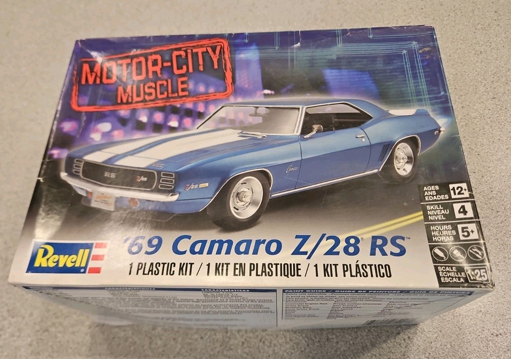 Revell 1969 Camaro Z/28 RS Motor-City Muscle 1/25 Model Kit STARTED BUT COMPLETE