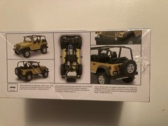 Revell 85 4501 1/25 Jeep Wrangler Rubicon Model Kit New