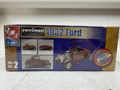 1/25 AMT/ERTL 1932 FORD MODEL KIT NIB BUYERS CHOICE “SWITCHERS” RARE HTF