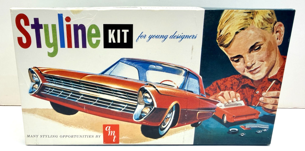 AMT 1:25 Scale Styline 1961 Ford Galaxie Hartop Sealed Inside Boxed Model Kit