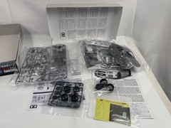 Tamiya NISMO Nissan Skyline GT-R (R34) Z-tune 1:24 24282 Model Kit