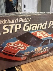 AMT #43 Richard Petty STP Grand Prix Kit # 6728 Factory Sealed 1:25