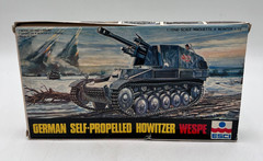 ESCI 8004 Sd.Kfz.124 Wespe German Self-Propelled Howitzer WWII 1:72 Model Kit