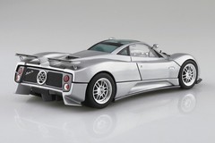 Aoshima 1/24 PAGANI ZONDA C12S 2000 Plastic Model Kit