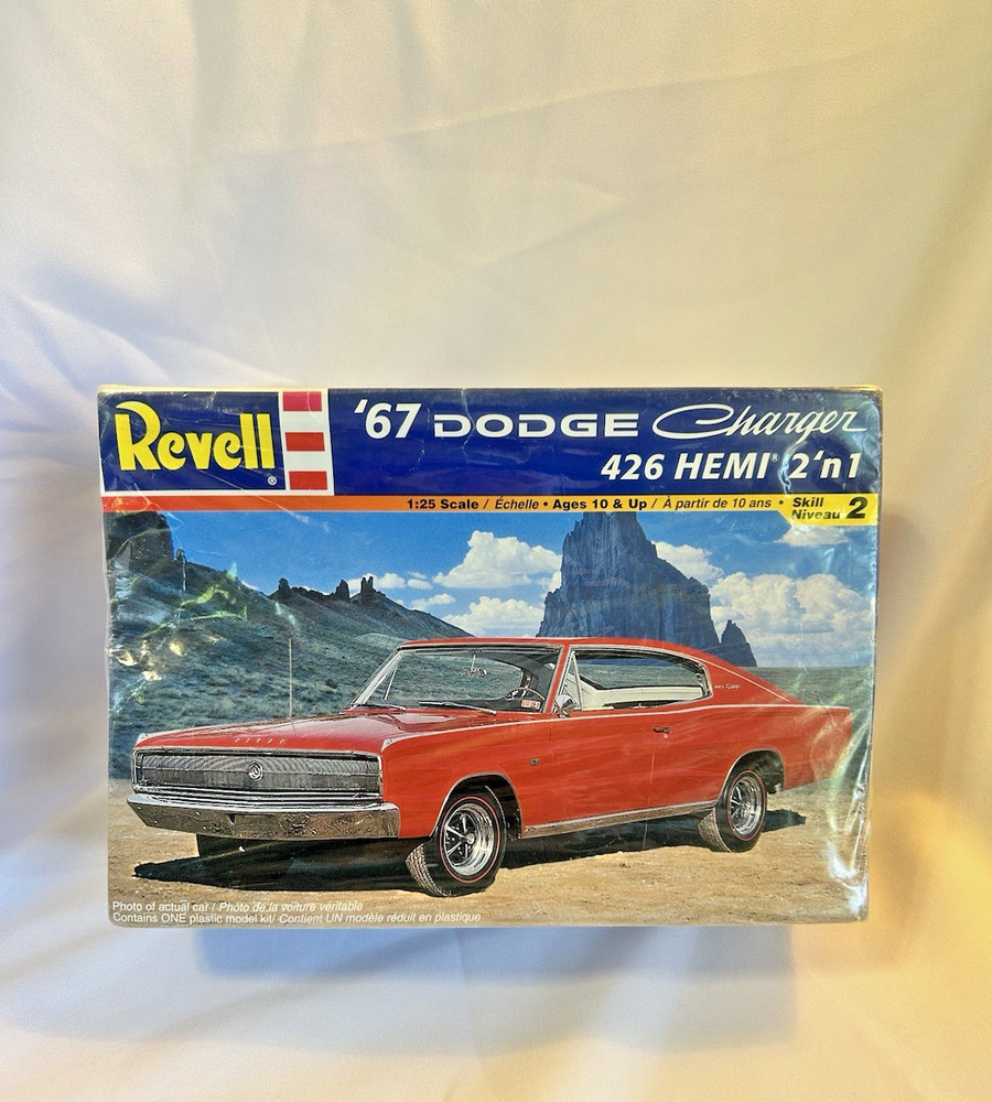 REVELL DODGE ’67 Charger 426 HEMI 2’n1 model kit NEW in FACTORY SEALED BOX