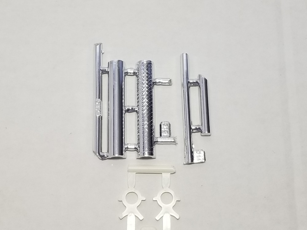 Diamond REO Tractor EXHAUST STACK TIP BRACKETS MUFFLER for 1:25 AMT Model Kit