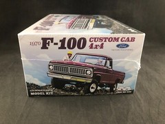 Moebius 1970 F-100 Custom Cab 4×4 Pickup 1:25 Scale Plastic Model Kit 1230 NIB
