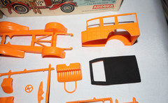 Aurora Boob Tube 1/32 Model Kit The Scene Machines VTG 1969 w Box Hippie Peace