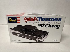 Revell 1957 Chevy Snap Together 1:32 Model Kit #1101 1979 (complete / unbuilt)