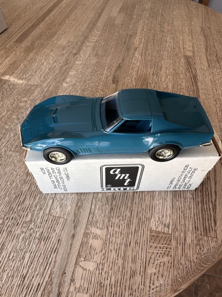 NOS! AMT/ERTL 1970 Corvette LT-1 Mulsanne Blue in 1/25 Scale