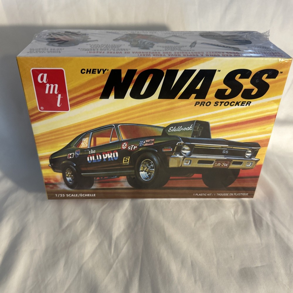 AMT 1972 Chevy Nova SS Pro Stocker 1/25 Scale Plastic Model Kit Factory Sealed