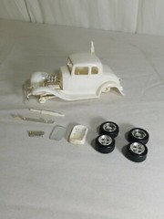 VINTAGE 1932 FORD 5 WINDOW COUPE PARTIAL BUILD ORIGINAL ISSUE MODEL KIT HOT ROD