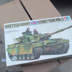 Chieftain Mk.5 MBT – 1/35 Scale Tamiya Partially built kit . complete kit