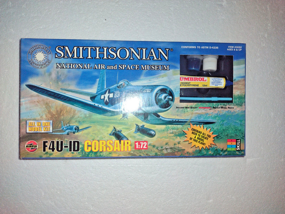 1:72 WWII F4U-1D Corsair Smithsonian National Air and Space Museum Airfix 3052