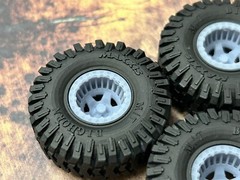 1/24 Scale: 15-Inch “Aftershock” Wheels W/ Huge 35-inch Mud Tires. Resin