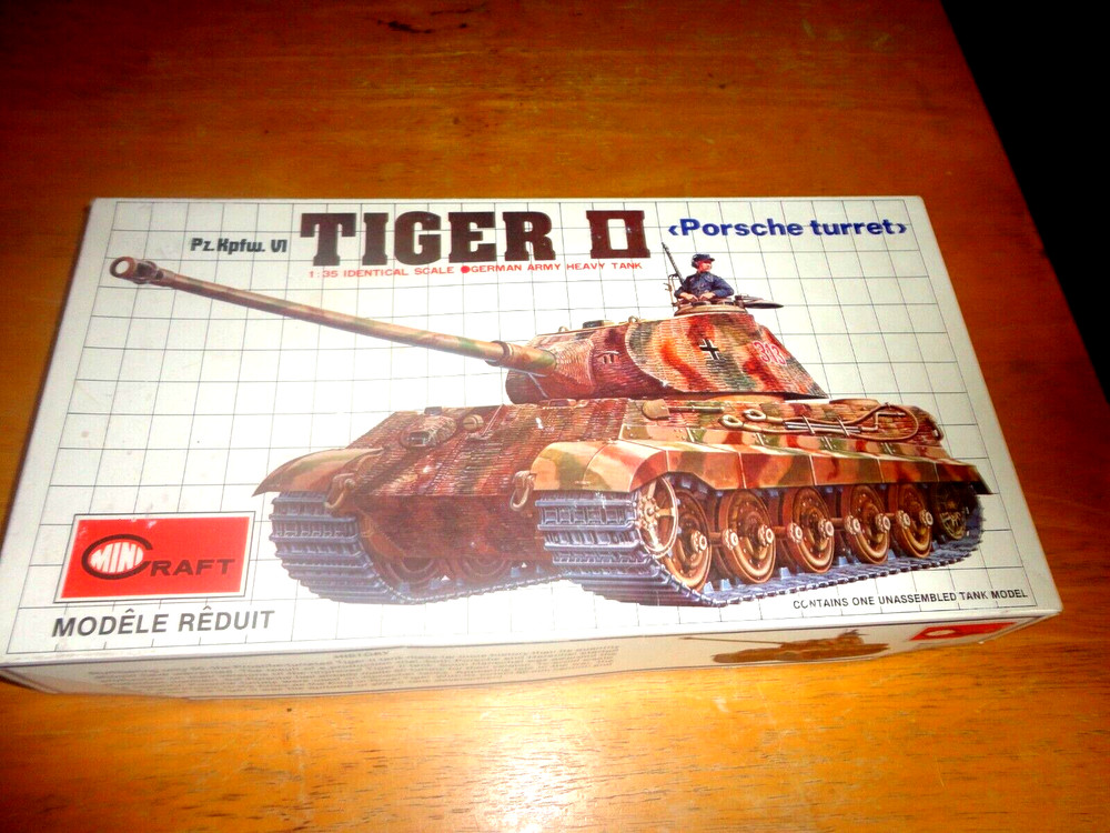 MINICRAFT Model Pz.Kpfw.VI TIGER II (PORSCHE TURRET) Kit #1305