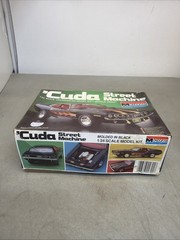 Monogram 2701 1/24 Car Model kit 1971 ’71 Cuda Street Machine Hemi Motor