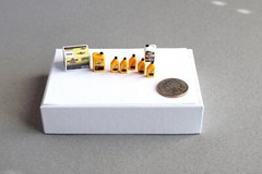 1/24; or choose 1/18  Automotive Oil products PENNZOIL  Diorama  Austin’s Garage
