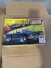 Ford AMT 1965 Fairlane Modified Stocker Model Kit 1/25th Scale New In Box