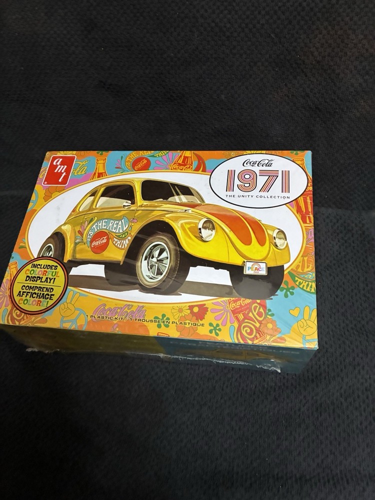 Coca-Cola 1971 Volkswagen Superbug – Build One Of Four Ways -Sealed In Plastic