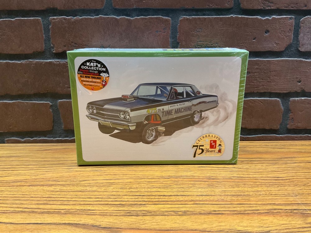 AMT 1/25 Scale 1302 65’ Chevelle Funny Car Model Kit
