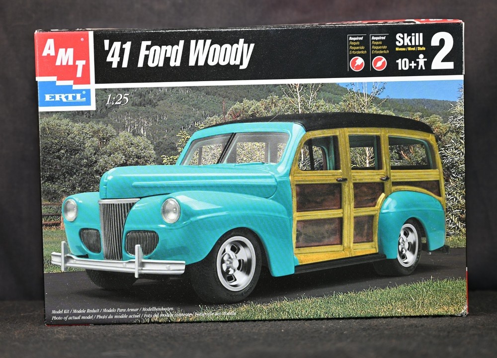 AMT Ertl 41 Ford Woody Street Rod 1:25 Model Kit 38115 Unbuilt NO DECALS