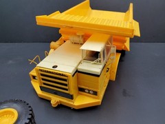 Parts – restore built 1:25 AMT INTERNATIONAL Payhauler 350 Dump Truck Model Kit
