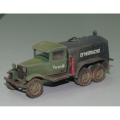 UNIMODELS UM 323 Plastic scale models kit Scale 1:72 BZ-38 refuel truck