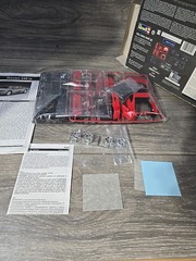 FERRARI 348 TS REVELL 07254 1:24 Model Car Kit [New Open Box] – Red