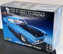 Revell 70 Ford Torino Cobra 1:25 scale classic 1970 model car kit 14534