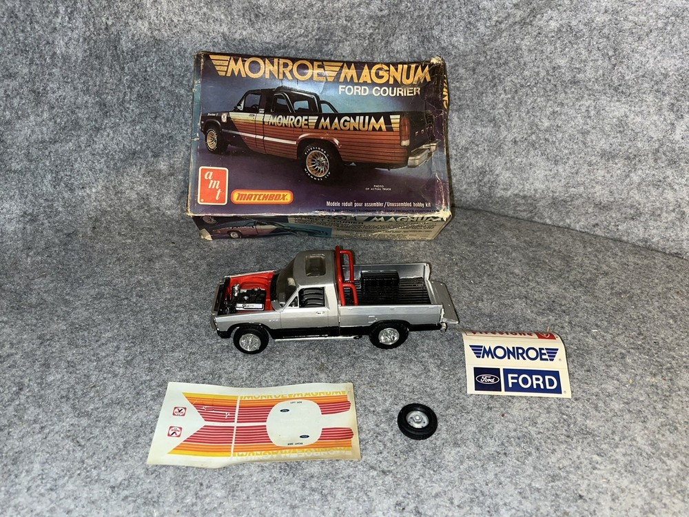Vintage AMT Matchbox Monroe Magnum Ford Courier Truck 1/25 Model #2710