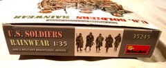 1/35 MiniArt 5 US GIs in Rainwear / Ponchos w/ Weapons & Equipment #35245