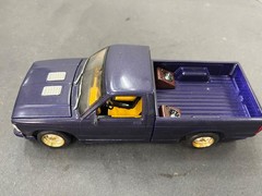C16 Chevy S-10 Pickup Truck Lowrider built Vintage Car model 1/25 McM.
