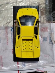 Maisto 90′ Lamborghini Diablo 1:18 Diecast Car Yellow.