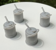 1/24 Scale Vintage Metal Style Fuel Cans Set of 4 Gas Utility Jugs Diorama Parts