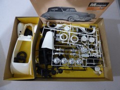 Monogram 1937 Classic Cord Phaeton Sedan Model Kit