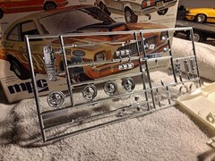 MPC 1974 Ford Mustang II 1:25 Plastic Car Model No Windshield back GLASS