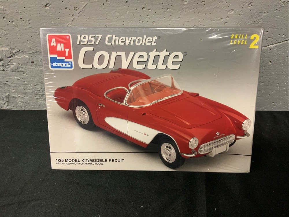 VINTAGE AMT 1957 Chevrolet Corvette 1/25 Model Kit FACTORY SEALED NEW