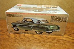 AMT ’51 CHEVY BEL AIR 1/25 SCALE MODEL KIT (build stock or drag) #AMT862