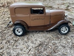 AMT 1932 FORD Kentuky Barrel Automobile Car Transportation Hot Rod Drag Racing
