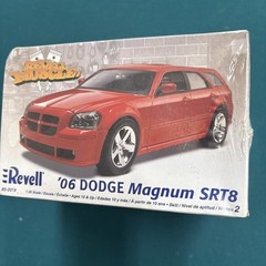 Revell 2006 Dodge Magnum Srt8 1:25 Model Kit Car Muscle SEALED See Photos