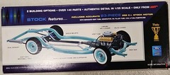 AMT 1:25 1960 Ford Starliner 2-in-1 Deluxe Plastic Model Kit Unassembled AMT604