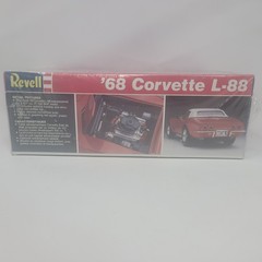 Revell 68 Corvette L-88 Model Kit 1/25 Scale Chevy Muscle Car Brand New Sealed