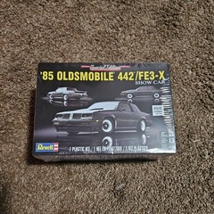 Revell 1985 Oldsmobile 442/FE3-X Show Car 1/25 Plastic Model Kit sealed 85-4446